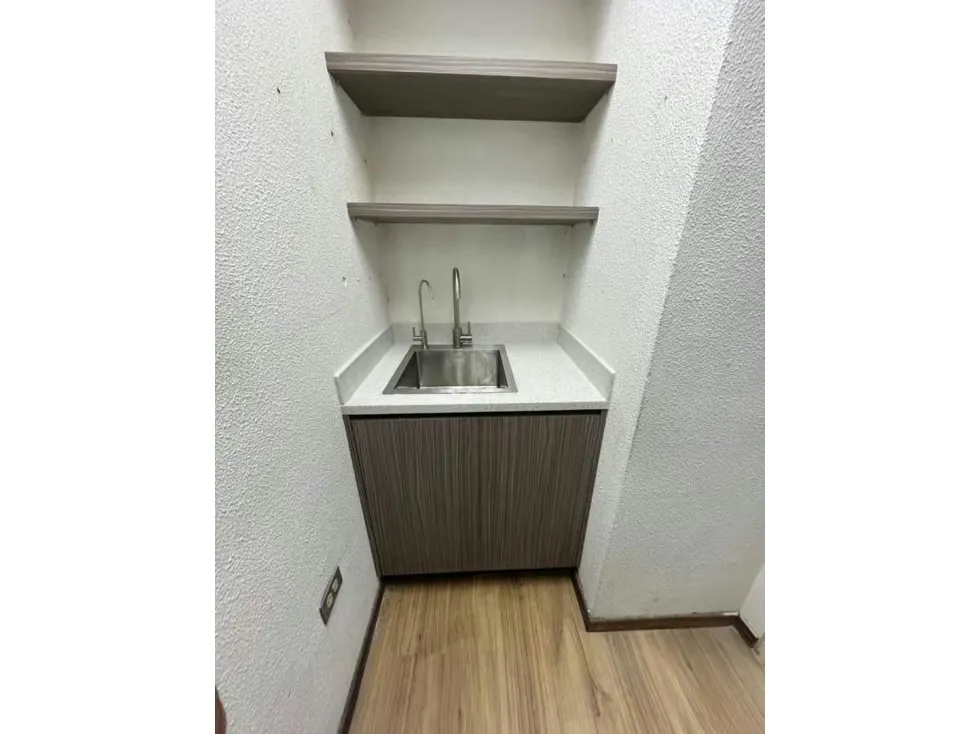 Alquilo oficina 130m2 Las Mercedes 7588 - 12