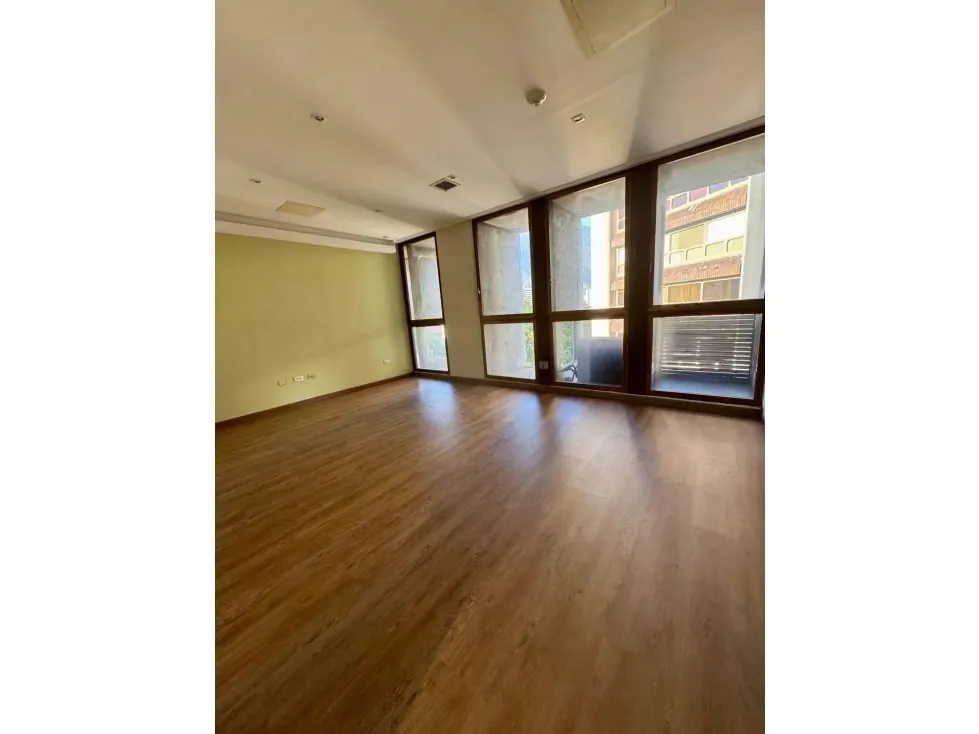 Alquilo oficina 130m2 Las Mercedes 7588 - 3