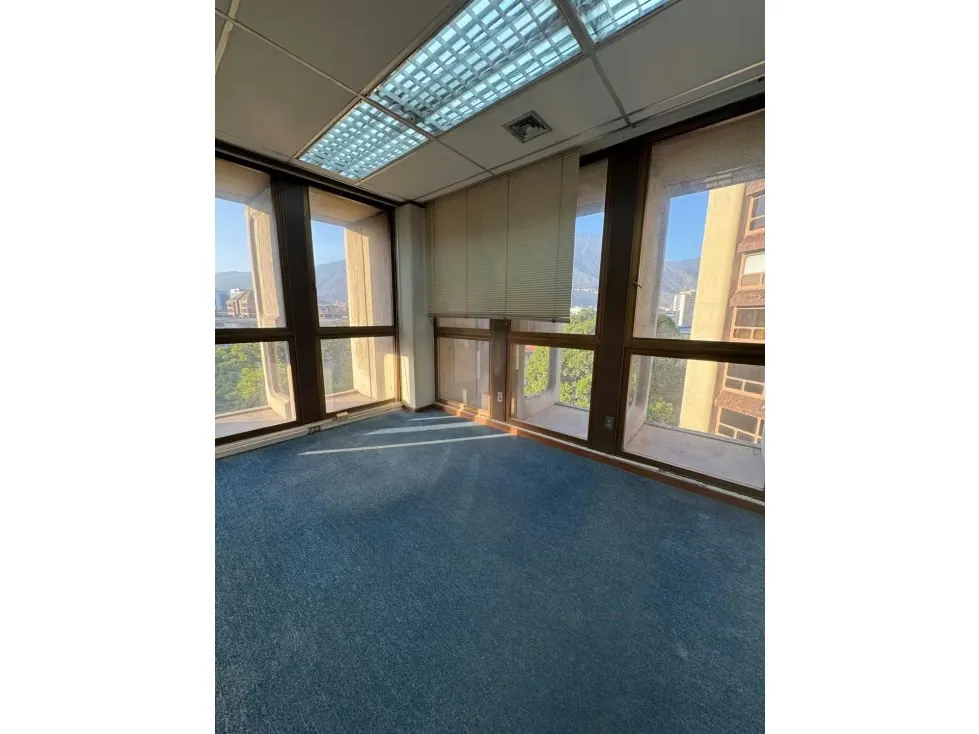 Alquilo oficina 130m2 Las Mercedes 7588 - 6
