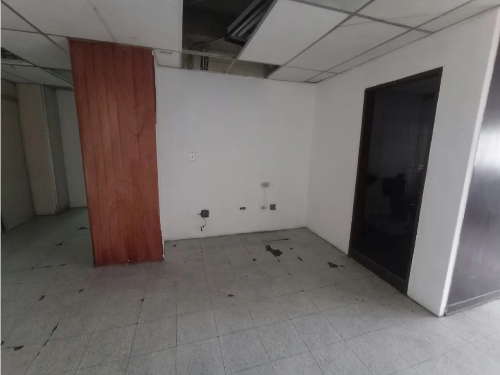 Oficina Para Remodelar Torre Empresarial – Av. Francisco de Miranda - 14