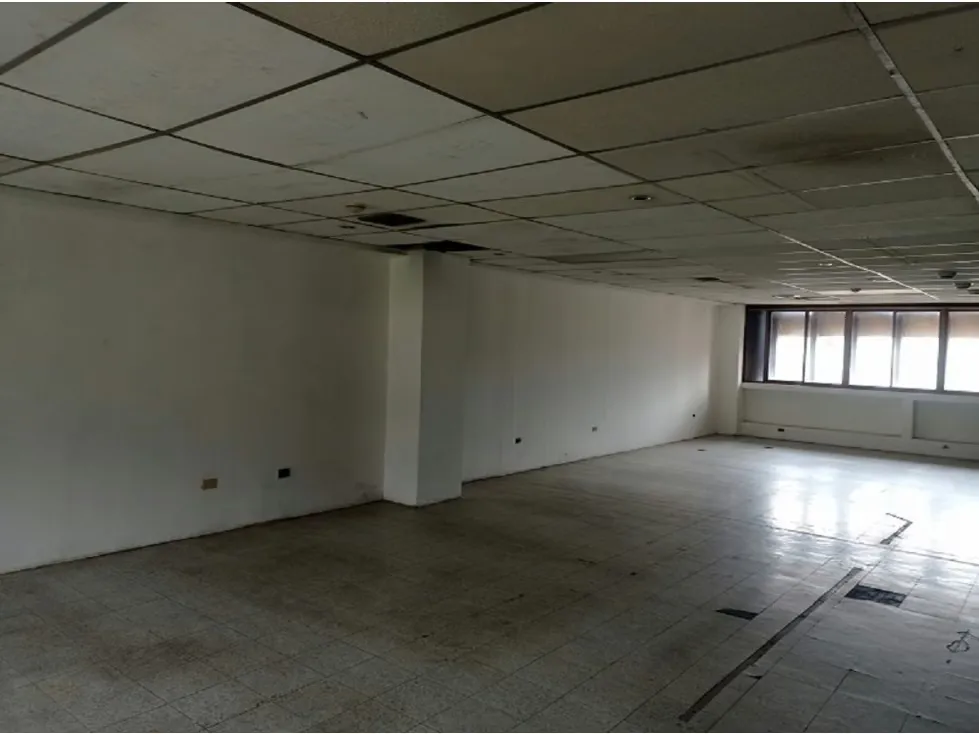 Oficina Para Remodelar Torre Empresarial – Av. Francisco de Miranda - 3
