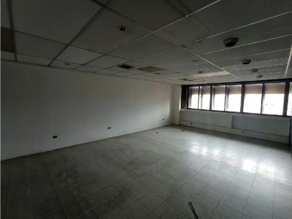 Oficina Para Remodelar Torre Empresarial – Av. Francisco de Miranda - 5