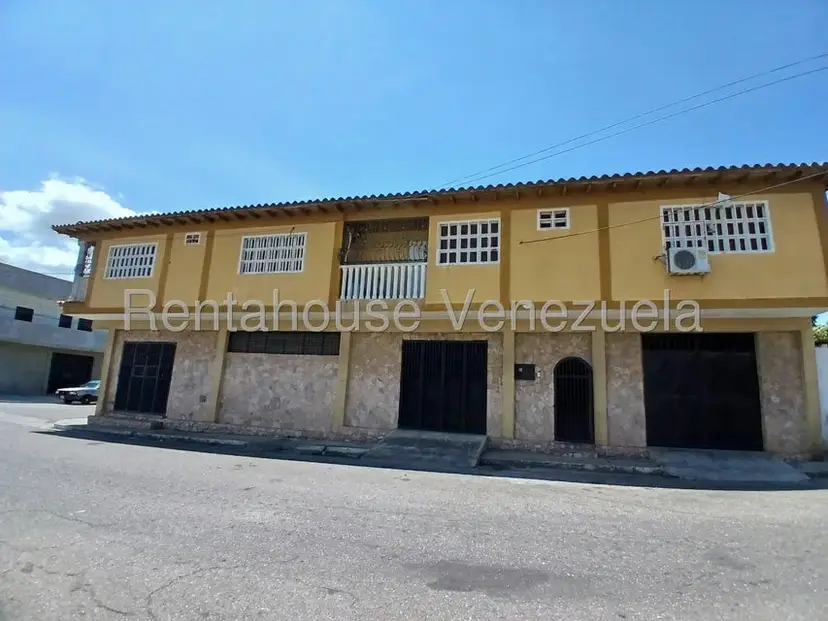 Casa (Multipes Niveles) en Venta en Centro - Chivacoa, Yaracuy