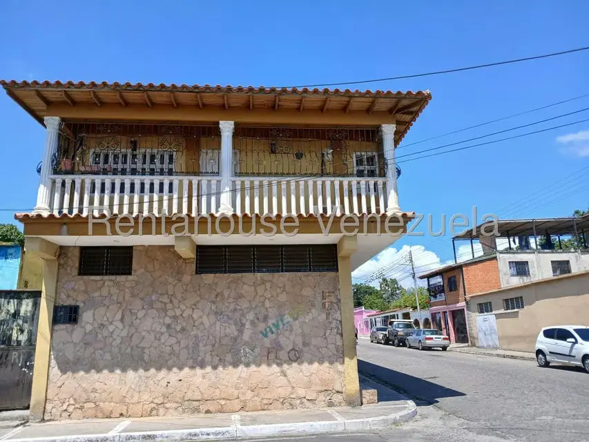 Casa (Multipes Niveles) en Venta en Centro - Chivacoa, Yaracuy - 2