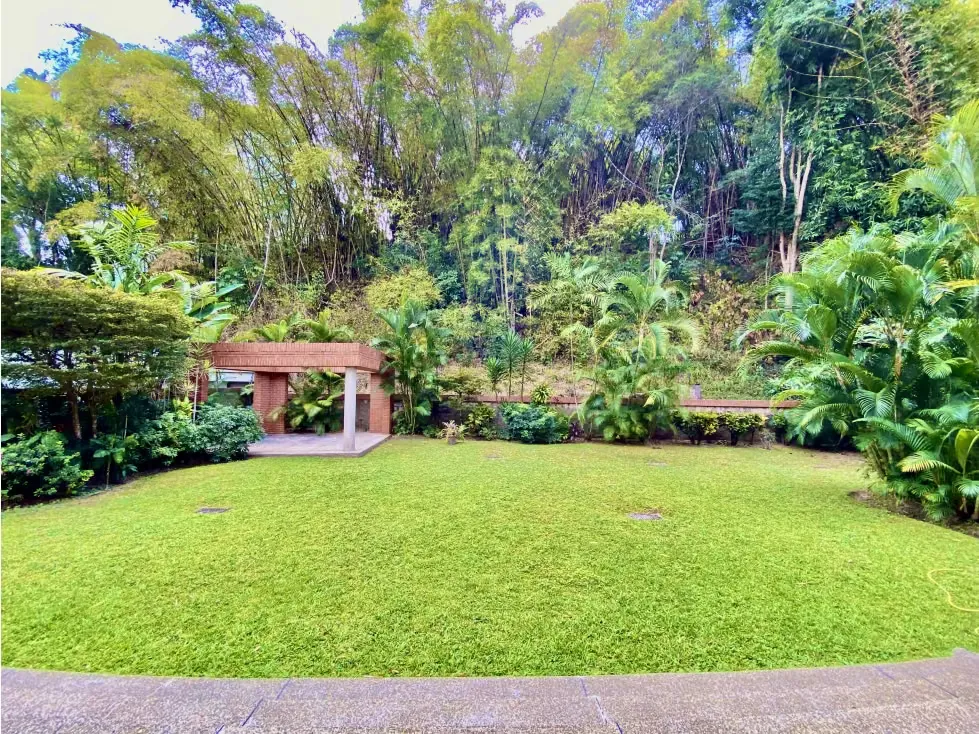 APARTAMENTO URBANIZACION MIRANDA 300 M2, 4 HAB, 5 BAÑOS 6 P/E - 19