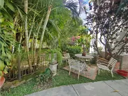 View 25