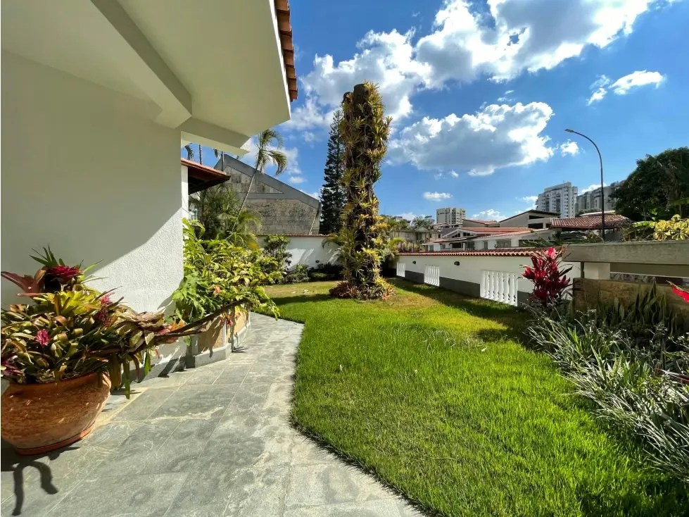 Se vende casa 1000m² 5h+s/3b+s/4e Los Naranjos del Cafetal - 4