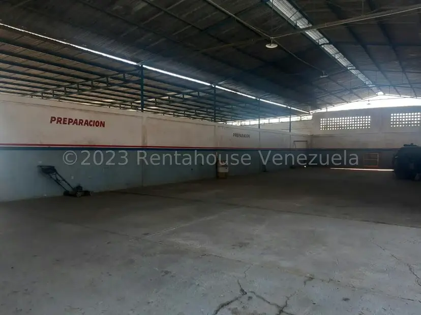 Comercial (Galpon - Deposito) en Alquiler en La 'L', Zulia