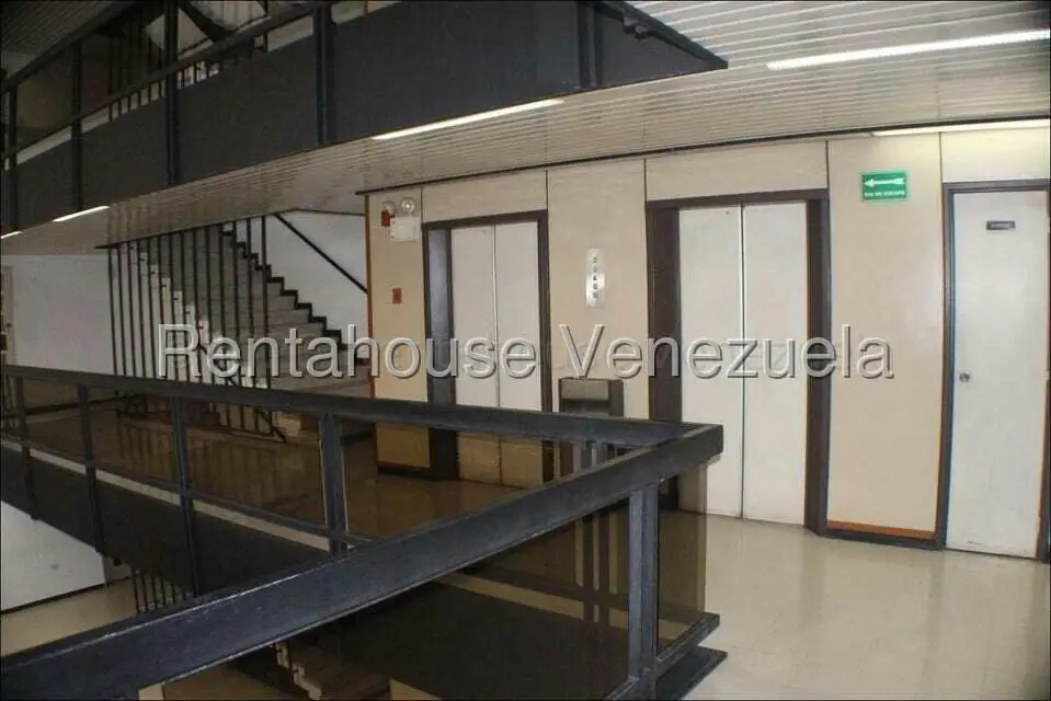 Oficina en Venta en Sabana Grande, Distrito Metropolitano - 2