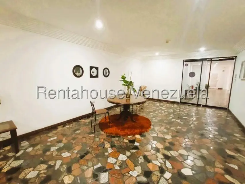 Apartamento (1 Nivel) en Venta en La Boyera, Distrito Metropolitano - 2