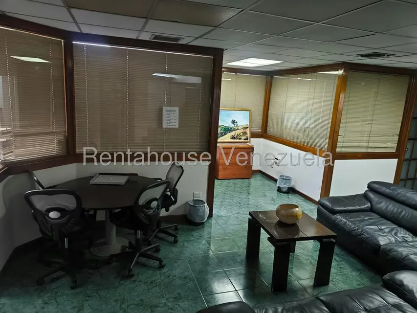 Oficina en Alquiler en Sabana Grande, Distrito Metropolitano - 12