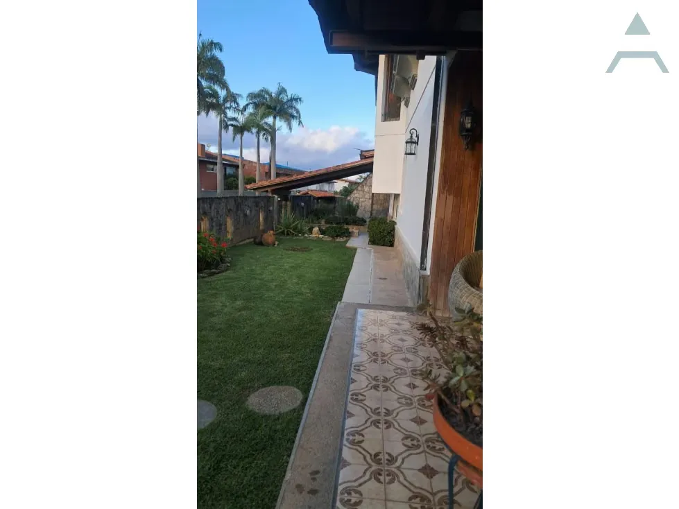 Se vende casa 360m² 4h/3.5b/5p Los Naranjos - 4