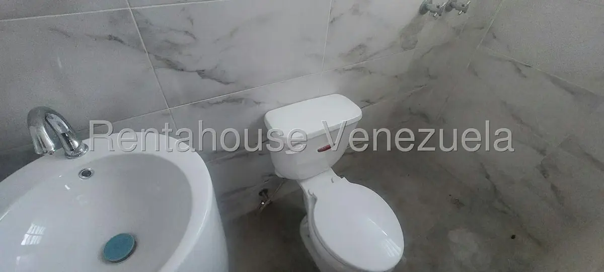 Casa (Duplex) en Venta en El Marques, Distrito Metropolitano - 12