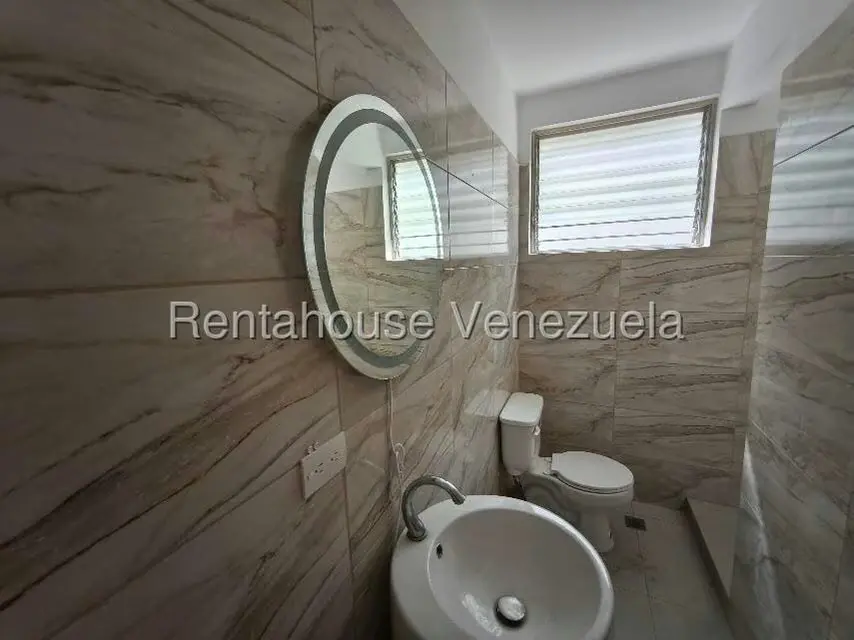 Casa (Duplex) en Venta en El Marques, Distrito Metropolitano - 13