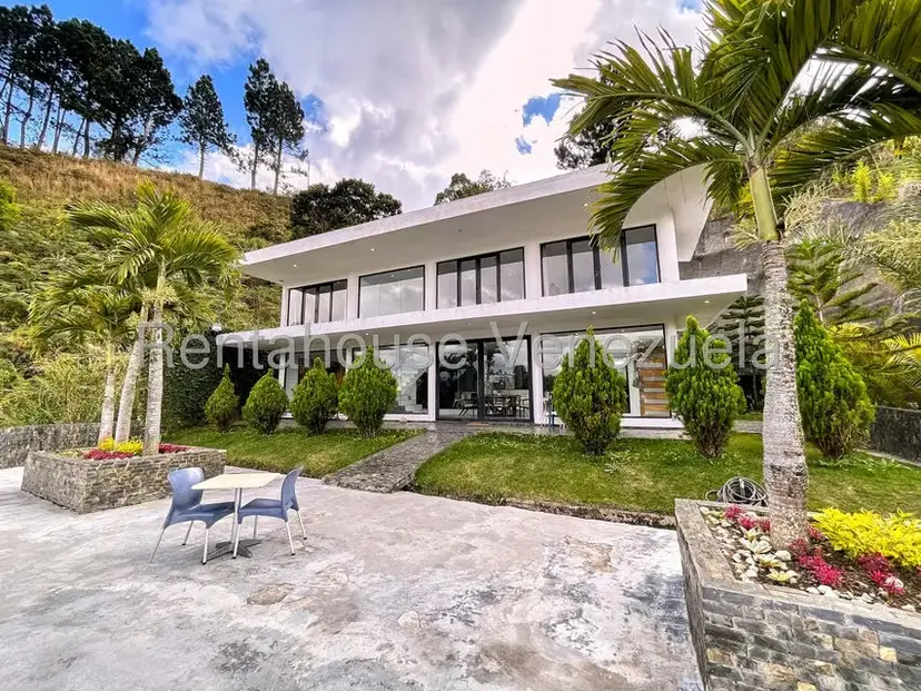 Casa (Duplex) en Venta en Club de Campo, Miranda