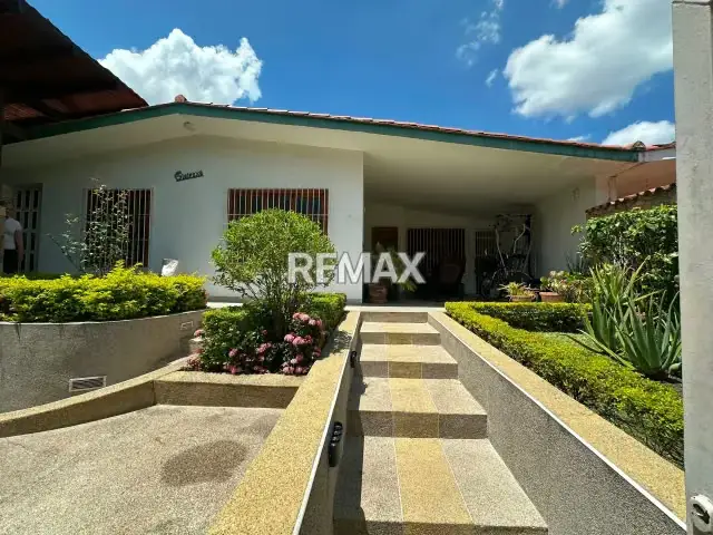 EN VENTA CASA DE UNA PLANTA EN LA URB. EL MORRO SAN DIEGO
