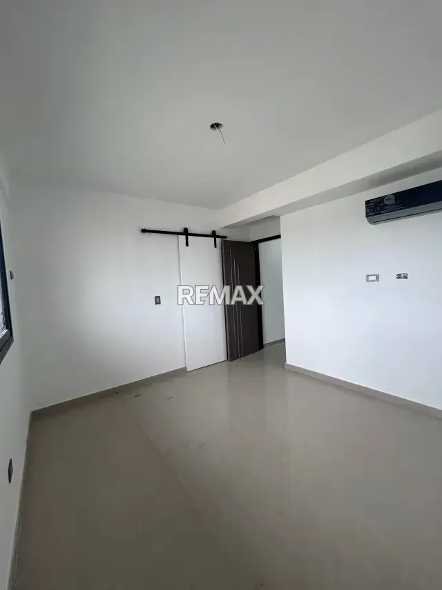 Si buscas elegancia, confort y autonomía, esta casa moderna en la Urbanización El Bosque (Av. Intercomunal Barquisimeto-Acarigua) - 12