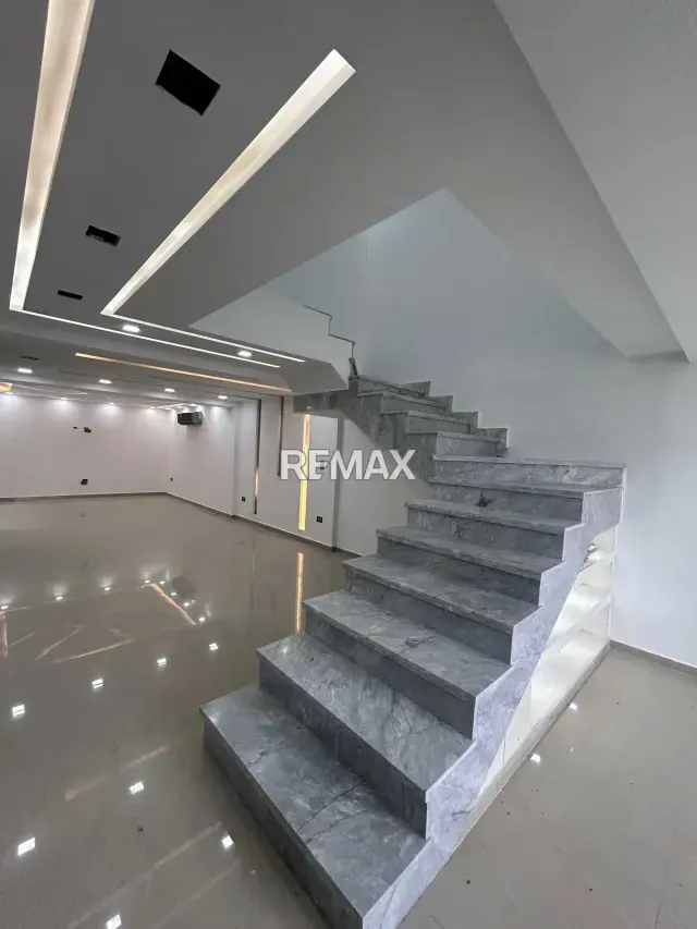 Si buscas elegancia, confort y autonomía, esta casa moderna en la Urbanización El Bosque (Av. Intercomunal Barquisimeto-Acarigua) - 4
