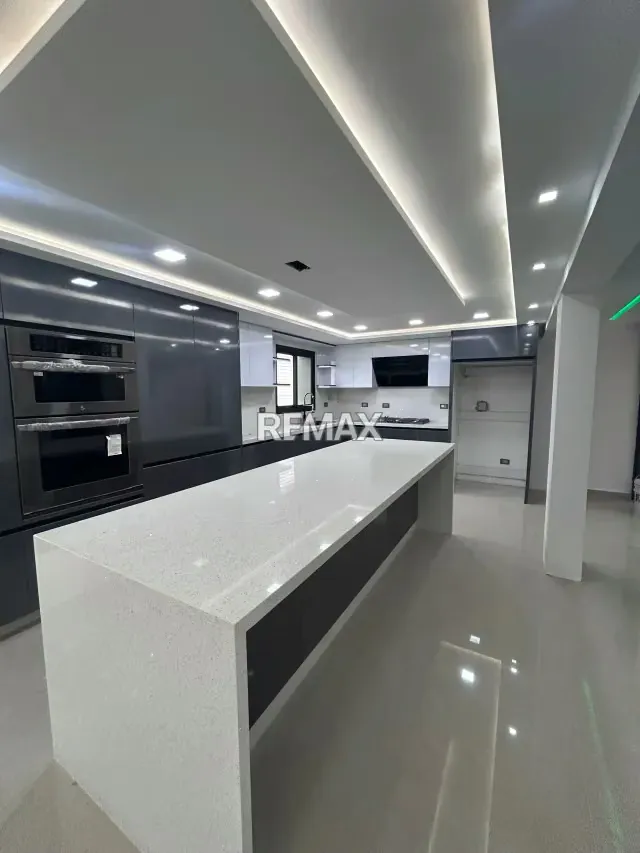 Si buscas elegancia, confort y autonomía, esta casa moderna en la Urbanización El Bosque (Av. Intercomunal Barquisimeto-Acarigua) - 8
