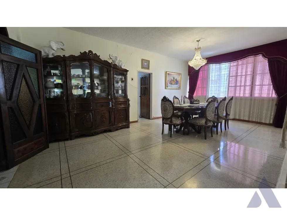 Vendo casa 950m2 El Marques 0757 - 8