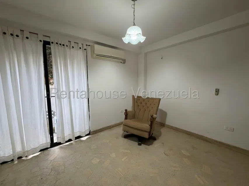 Casa (Duplex) en Venta en Villa Nueva Hatillo, Distrito Metropolitano - 27