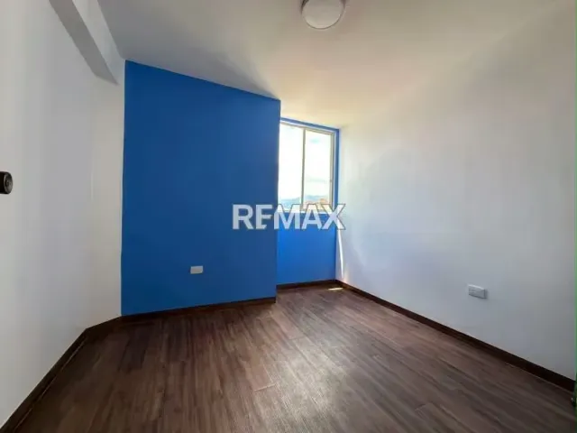 Apartamento en venta Res. Friuli, av. Ferrero Tamayo - 13