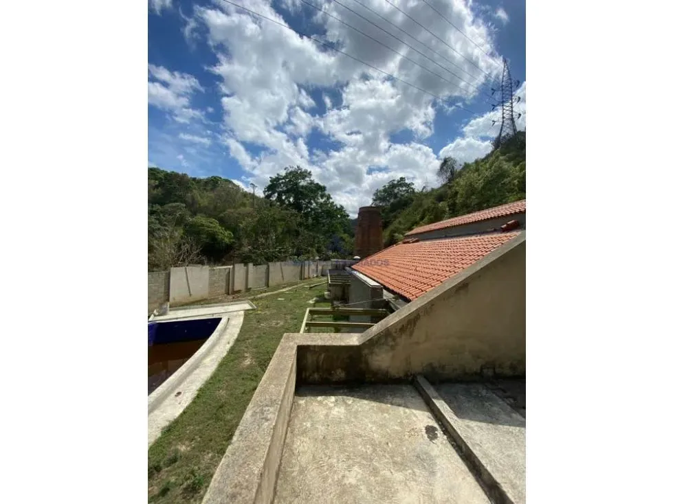 Vendo casa 1250m2 4h+s/4.5b+s/15p Cerro Verde 3655 - 30