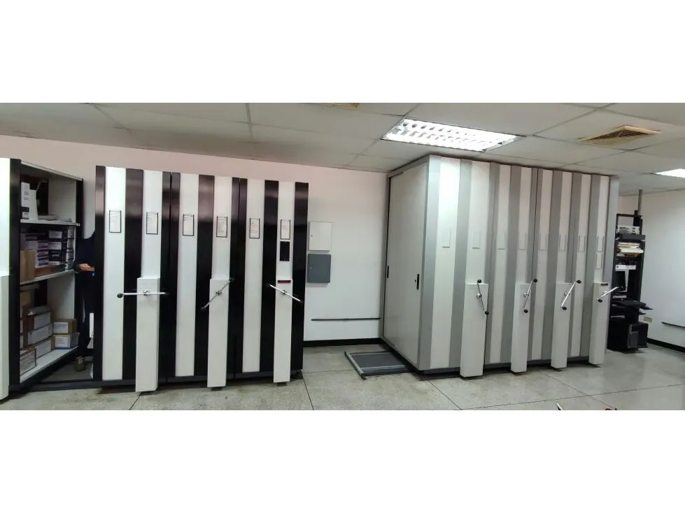 VENTA GALPON CON PISOS COMERCIALES/INDUSTRIALES - 8