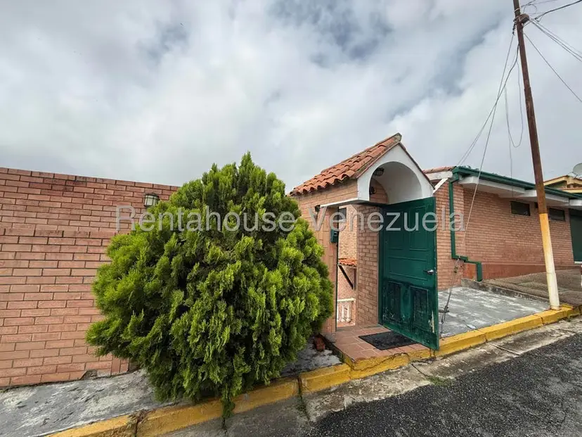 Casa (Multipes Niveles) en Venta en San Antonio, Miranda