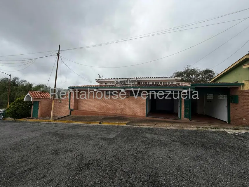 Casa (Multipes Niveles) en Venta en San Antonio, Miranda - 2