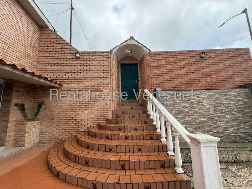 Casa (Multipes Niveles) en Venta en San Antonio, Miranda - 3