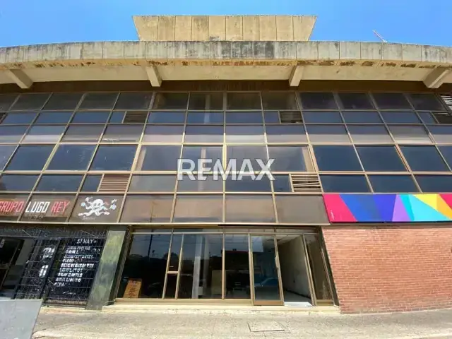 Local en Venta, Calle Bolivia, Centro de Punto Fijo.