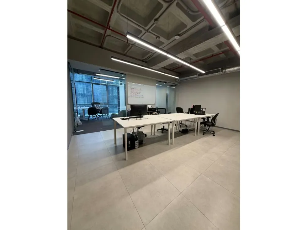 Se alquila oficina 90m2 Urb. Las mercedes - 3