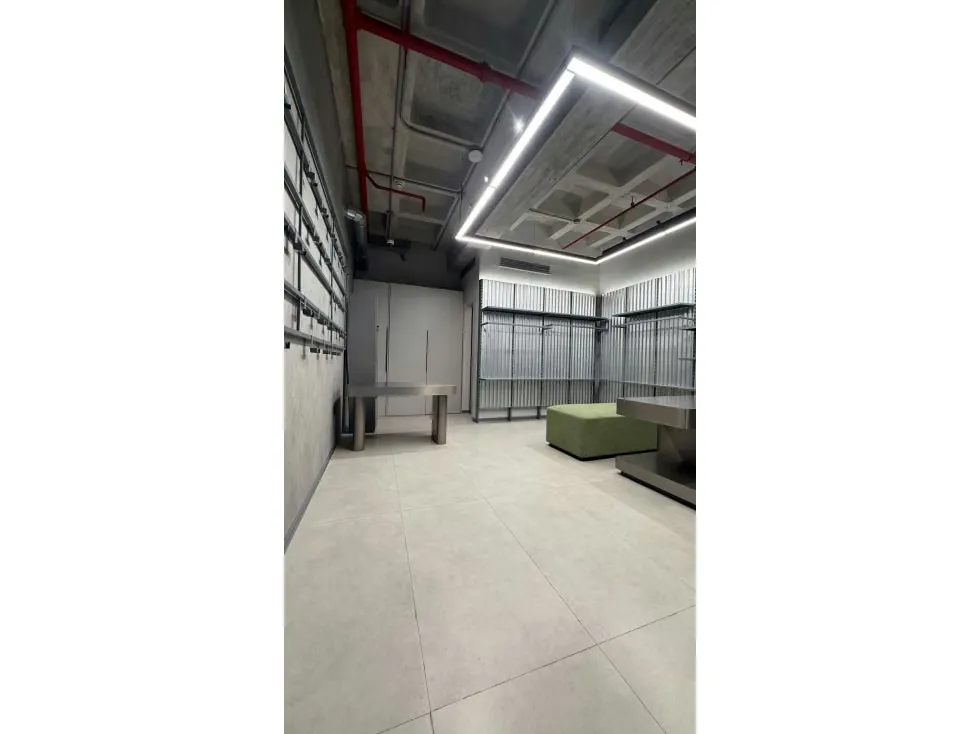 Se alquila oficina 90m2 Urb. Las mercedes - 4