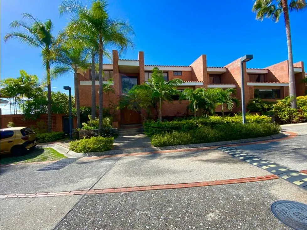 Se vende casa 565m² -4h+1s/7b+1s/3p Caurimare - 2