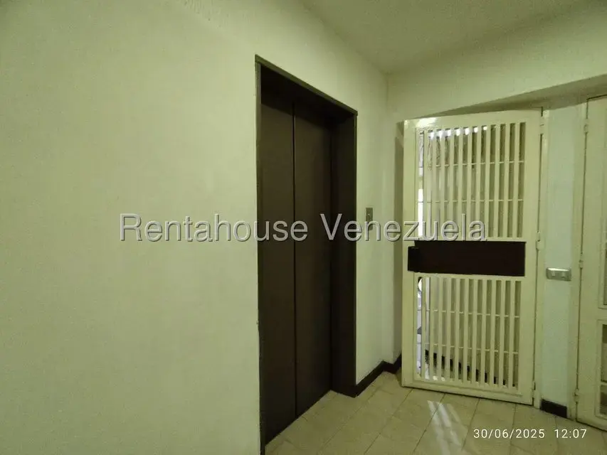 Apartamento (1 Nivel) en Venta en El Paraiso, Distrito Metropolitano - 21