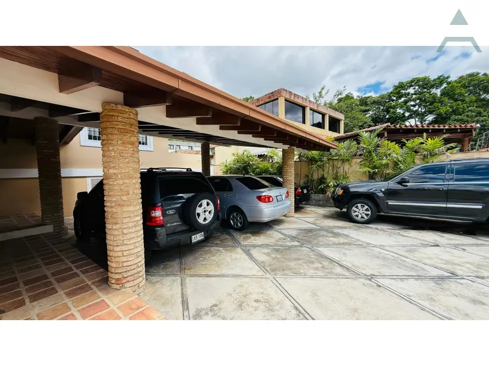 Se vende casa 928m² 5h+1s/5b+1s/6p Caurimare - 30