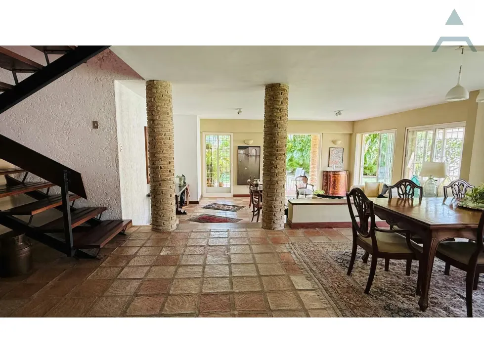 Se vende casa 928m² 5h+1s/5b+1s/6p Caurimare - 8