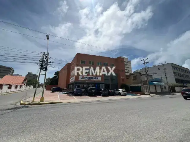 EN VENTA LOCAL COMERCIAL EN PORLAMAR, SECTOR GENOVÉS - ISLA DE MARGARITA