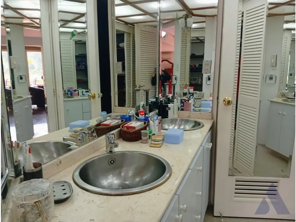 Vendo PB duplex remodelada 395m2 6hab 5b 3p Los Naranjos 6990 - 17