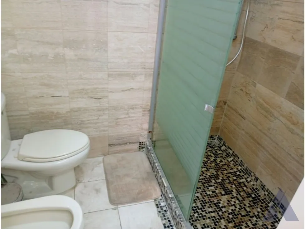 Vendo PB duplex remodelada 395m2 6hab 5b 3p Los Naranjos 6990 - 18
