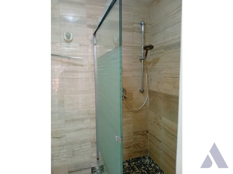 Vendo PB duplex remodelada 395m2 6hab 5b 3p Los Naranjos 6990 - 20