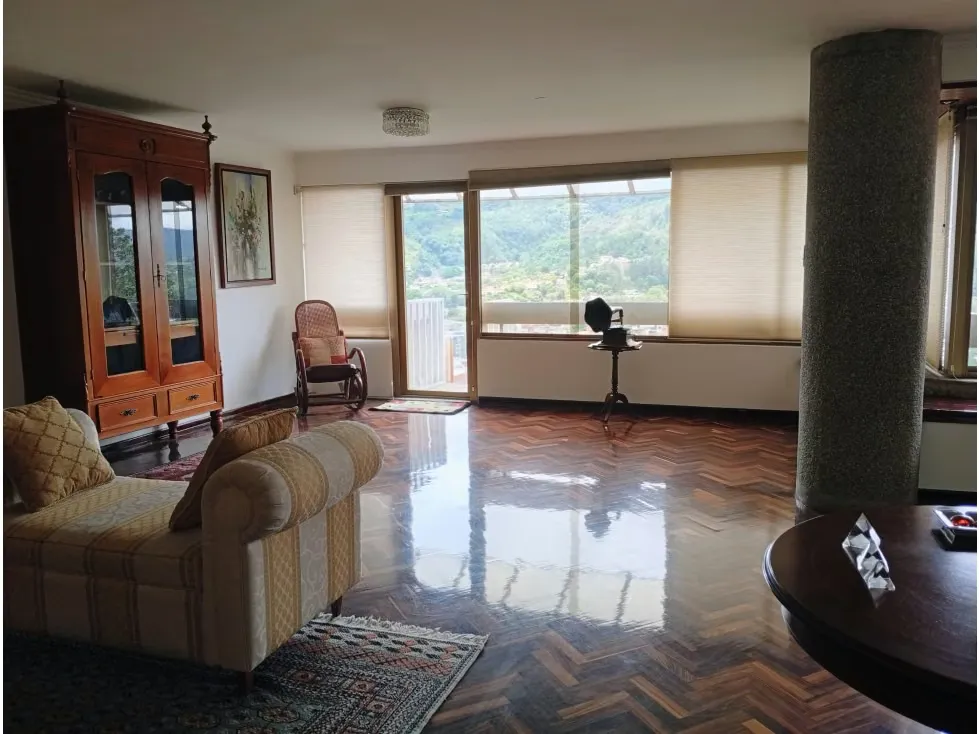 Vendo PB duplex remodelada 395m2 6hab 5b 3p Los Naranjos 6990 - 3