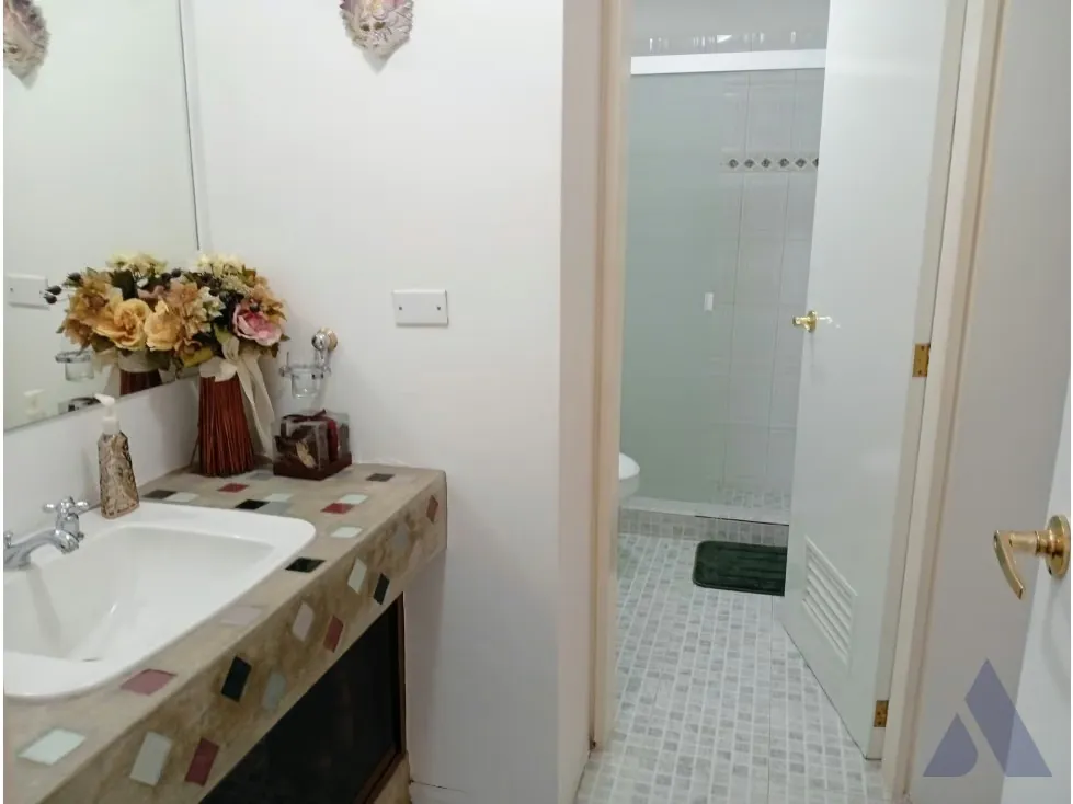 Vendo PB duplex remodelada 395m2 6hab 5b 3p Los Naranjos 6990 - 32