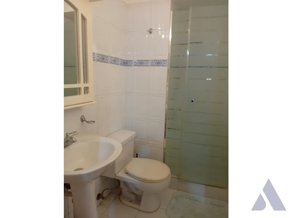 Vendo PB duplex remodelada 395m2 6hab 5b 3p Los Naranjos 6990 - 33