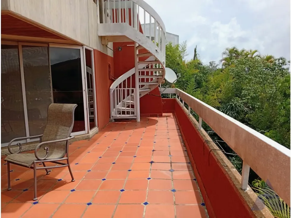 Vendo PB duplex remodelada 395m2 6hab 5b 3p Los Naranjos 6990 - 36