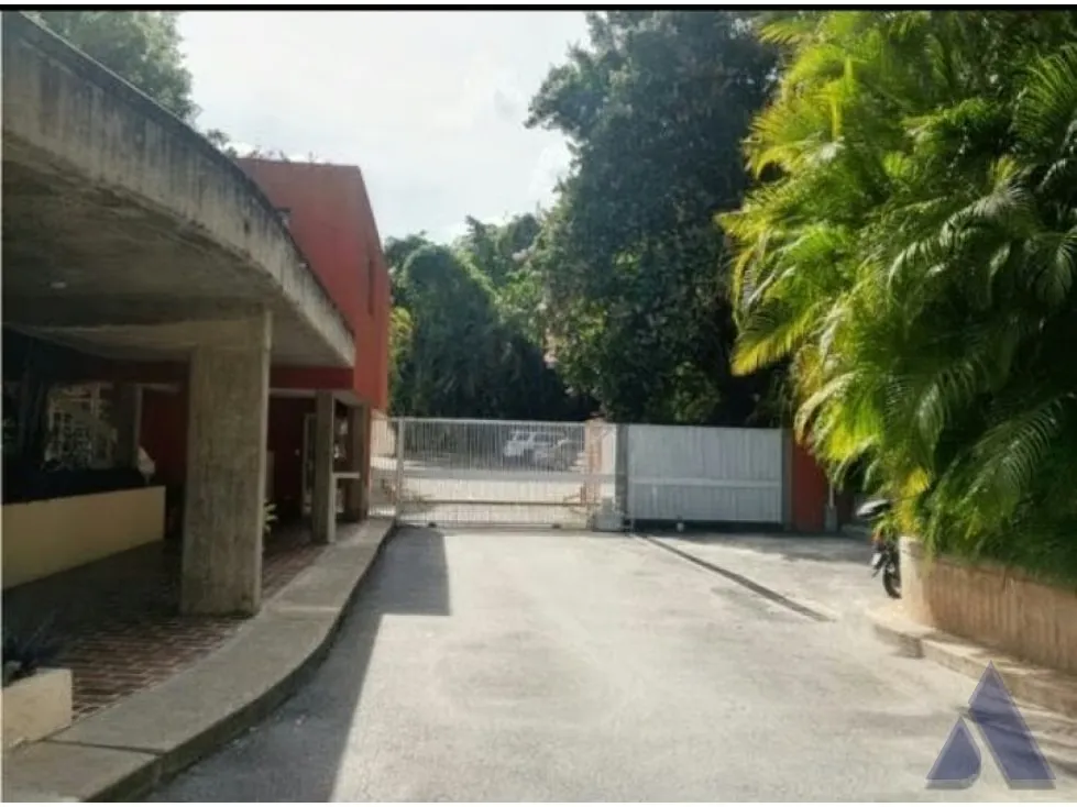 Vendo PB duplex remodelada 395m2 6hab 5b 3p Los Naranjos 6990 - 43