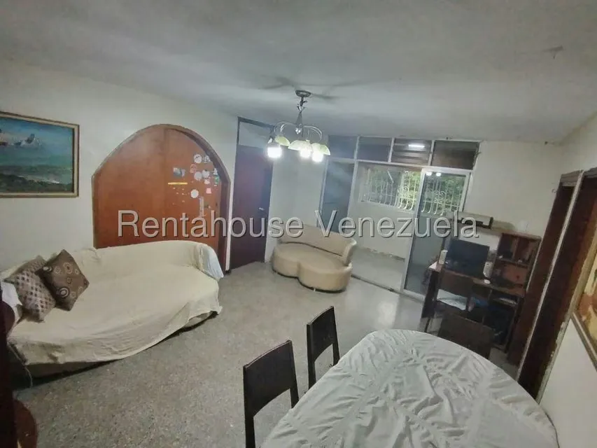 Apartamento (1 Nivel) en Venta en Caricuao, Distrito Metropolitano - 4