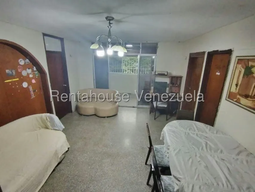 Apartamento (1 Nivel) en Venta en Caricuao, Distrito Metropolitano - 6