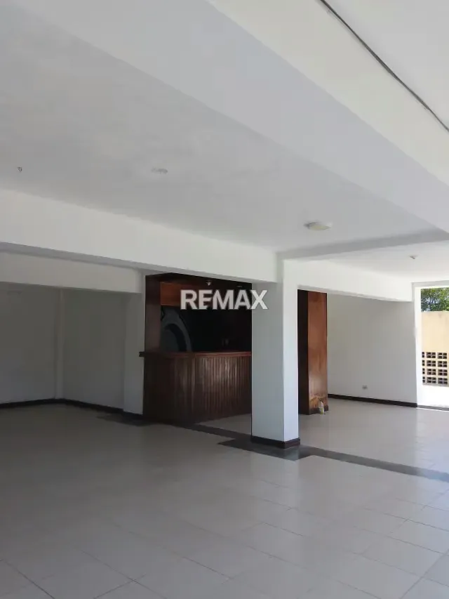Hermoso Apartamento ubicado en la Av. Universidad - 13